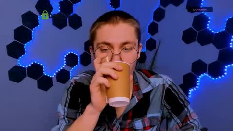 Thomas online show from February 4, 9:46 am