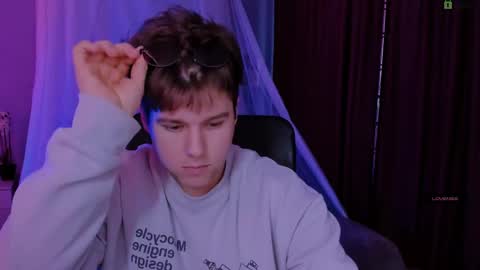 Thomas online show from April 4, 8:54 am