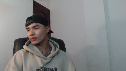 Thomas online show from December 4, 12:30 pm