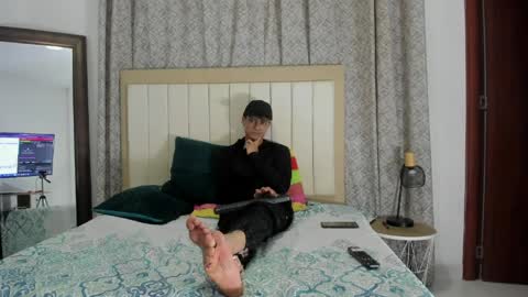 thomas_millers online show from April 8, 1:19 am