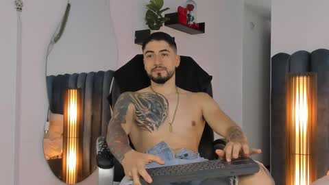 sweetfit boy online show from October 12, 3:59 pm