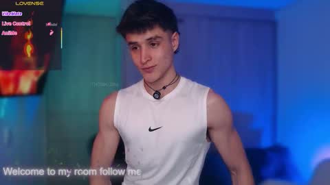 Thom Klein online show from November 8, 7:06 pm