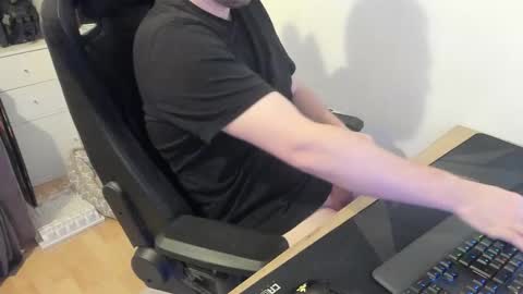 thommy2008 online show from December 19, 12:11 pm