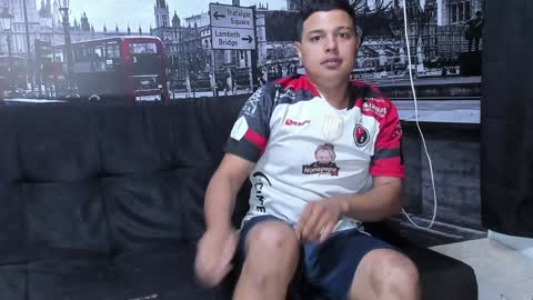 BRITHANY BRYAN ALEX online show from January 3, 1:13 pm