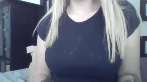 thrillho89 online show from May 17, 4:32 am