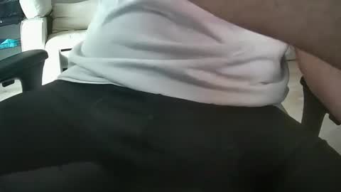 throbbinnoodle online show from April 4, 1:45 am