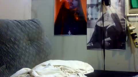 thunder8u42 online show from November 22, 12:03 pm