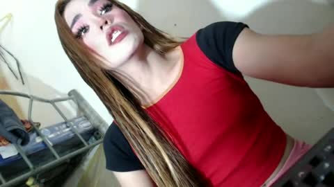 holly online show from June 23, 3:25 am