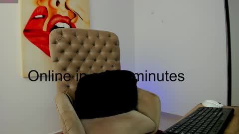 Snapshot of tiago_hannah chatting on September 21, 8:24 pm carolina online show from September 21, 8:24 pm