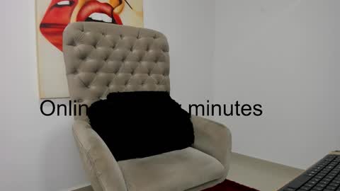 Snapshot of tiago_hannah chatting on September 30, 11:15 pm carolina online show from September 30, 11:15 pm
