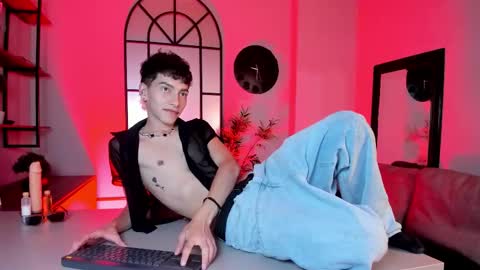 Tiam Muller online show from October 18, 4:05 am