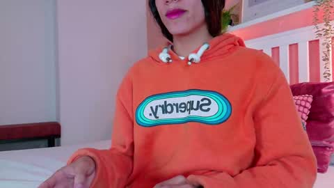 Snapshot of tiana_cinnamon chatting on October 8, 7:31 pm TIANA online show from October 8, 7:31 pm