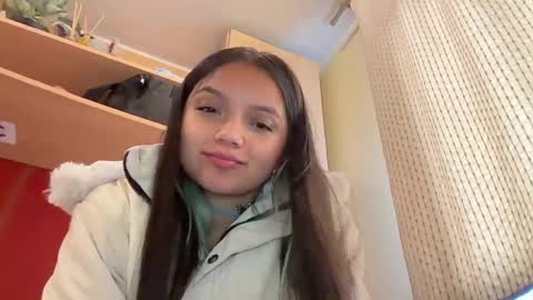 Tiana Le online show from May 6, 11:16 am