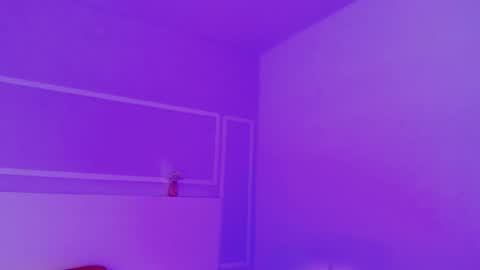 tiannagloww online show from February 17, 7:13 pm