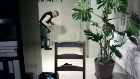 tiburzio online show from April 5, 10:18 pm