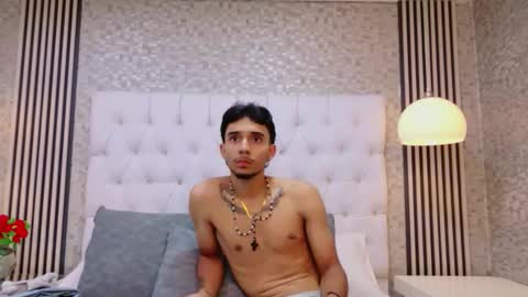 Ethan and Tifanny online show from March 4, 3:14 am