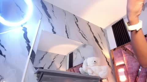 Tifanny online show from March 4, 7:00 pm