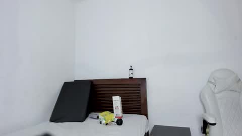 tifanymonroehot online show from November 3, 11:22 am