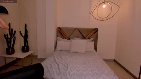 Tiffanny Sins online show from September 19, 4:38 am