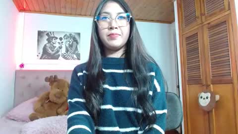 Snapshot of tiffany_beauty18 chatting on October 15, 2:15 am Tifanny online show from October 15, 2:15 am