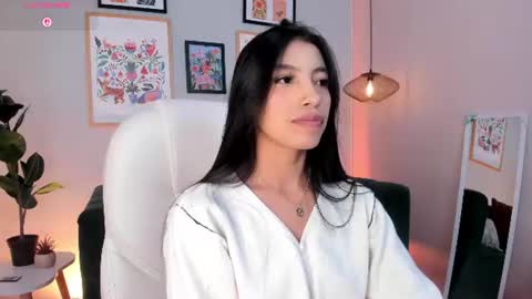 tiffany_low online show from June 21, 4:57 pm