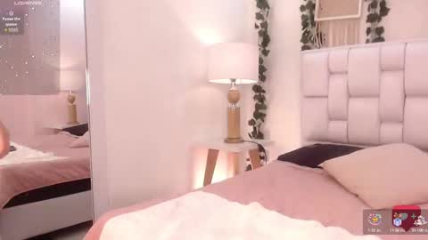 Snapshot of tiffanygh_ chatting on September 26, 7:33 pm Tiffany online show from September 26, 7:33 pm