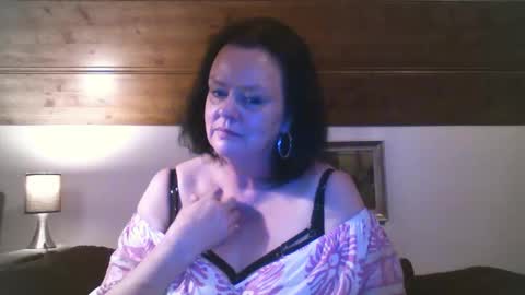 TiffanyMature online show from September 14, 9:05 pm