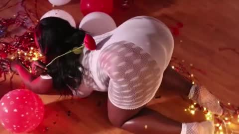 tifanny online show from February 11, 8:40 am