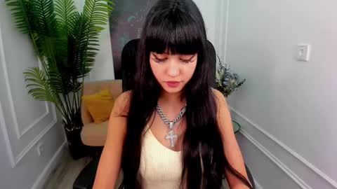 tiffanyyoun online show from January 11, 8:15 pm