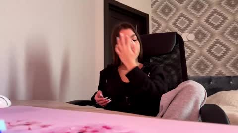 Tiffany online show from January 6, 10:19 am