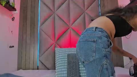 Tiffany  online show from October 27, 7:25 pm