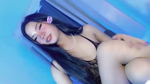 Snapshot of tight_elliana chatting on September 19, 12:31 pm tight_elliana online show from September 19, 12:31 pm