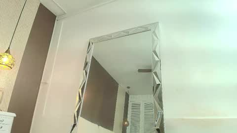 T I F F A N Y online show from February 12, 8:56 pm