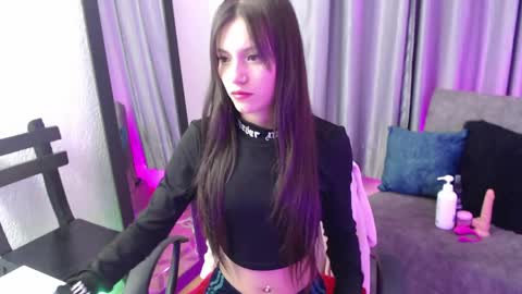 tiinajonus_ online show from April 18, 5:20 am