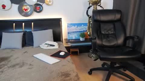 ask me online show from February 23, 1:53 pm