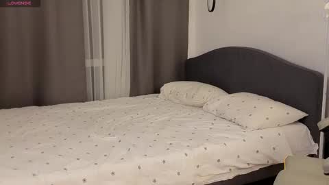 Mia online show from February 23, 8:33 pm