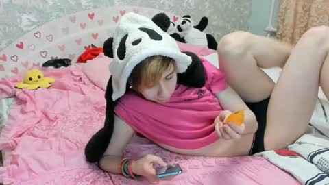 Snapshot of timothy_fox chatting on February 18, 5:42 pm Timothy Fox online show from February 18, 5:42 pm