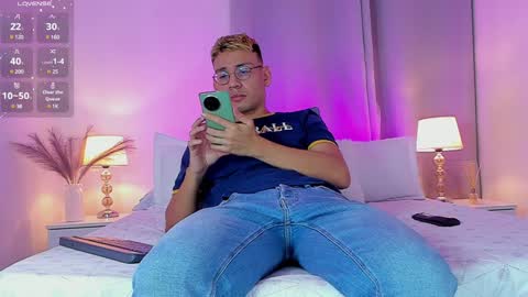 timi  jones online show from January 14, 8:20 am