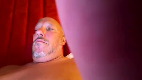 timtim19781978 online show from September 10, 11:22 am