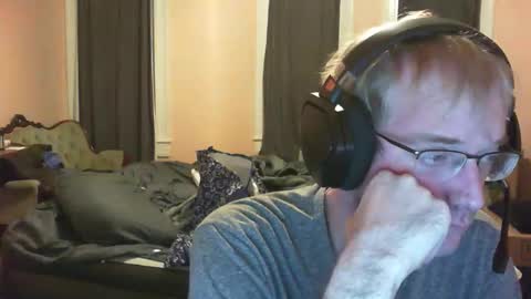 timtimmyyyy online show from February 5, 9:13 am