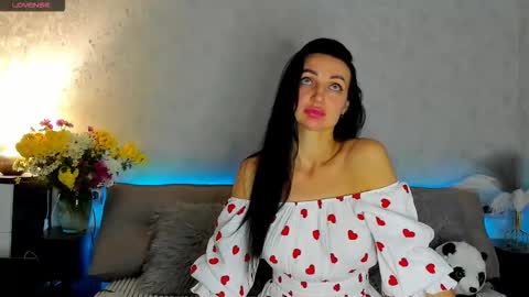 Snapshot of tina_mart chatting on October 12, 6:43 pm Tina online show from October 12, 6:43 pm