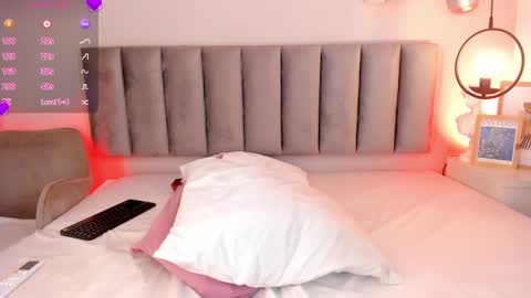 Tina online show from May 21, 10:33 am