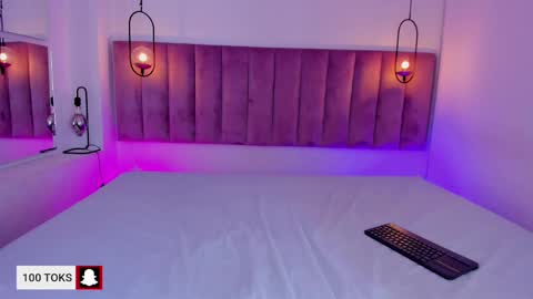 Snapshot of tinacurly chatting on September 28, 4:10 am Tina online show from September 28, 4:10 am