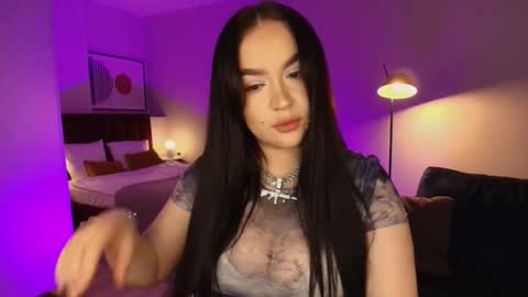 hi im curvy babyface girlie Tina online show from January 17, 8:35 am