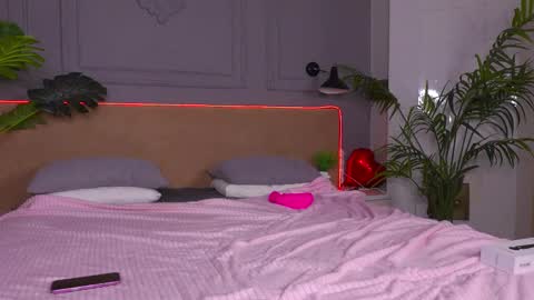 Snapshot of tinasiner chatting on March 10, 7:07 pm tinasiner online show from March 10, 7:07 pm