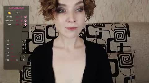Snapshot of tinawincee chatting on October 19, 6:18 am Tina online show from October 19, 6:18 am
