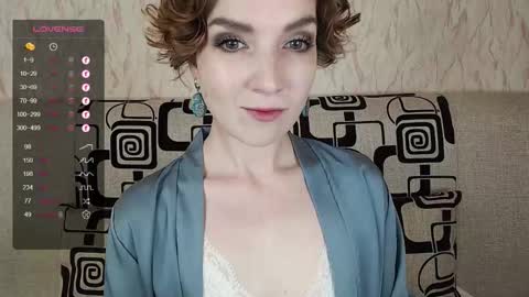Snapshot of tinawincee chatting on October 16, 4:56 am Tina online show from October 16, 4:56 am
