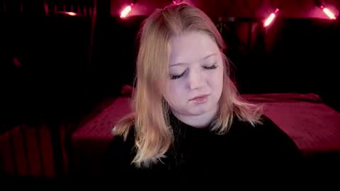 TinkerrBelll online show from January 31, 8:17 pm