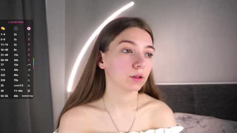 Snapshot of tiny_bunny__ chatting on September 18, 4:49 am Sofia online show from September 18, 4:49 am
