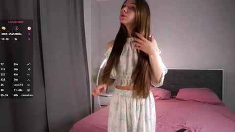 Snapshot of tiny_bunny__ chatting on September 25, 5:58 am Sofia online show from September 25, 5:58 am